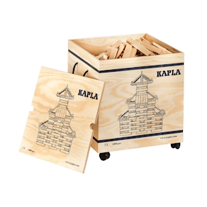 Kapla Bauholz, 1000 Stk. in Holzbox mit Rädern