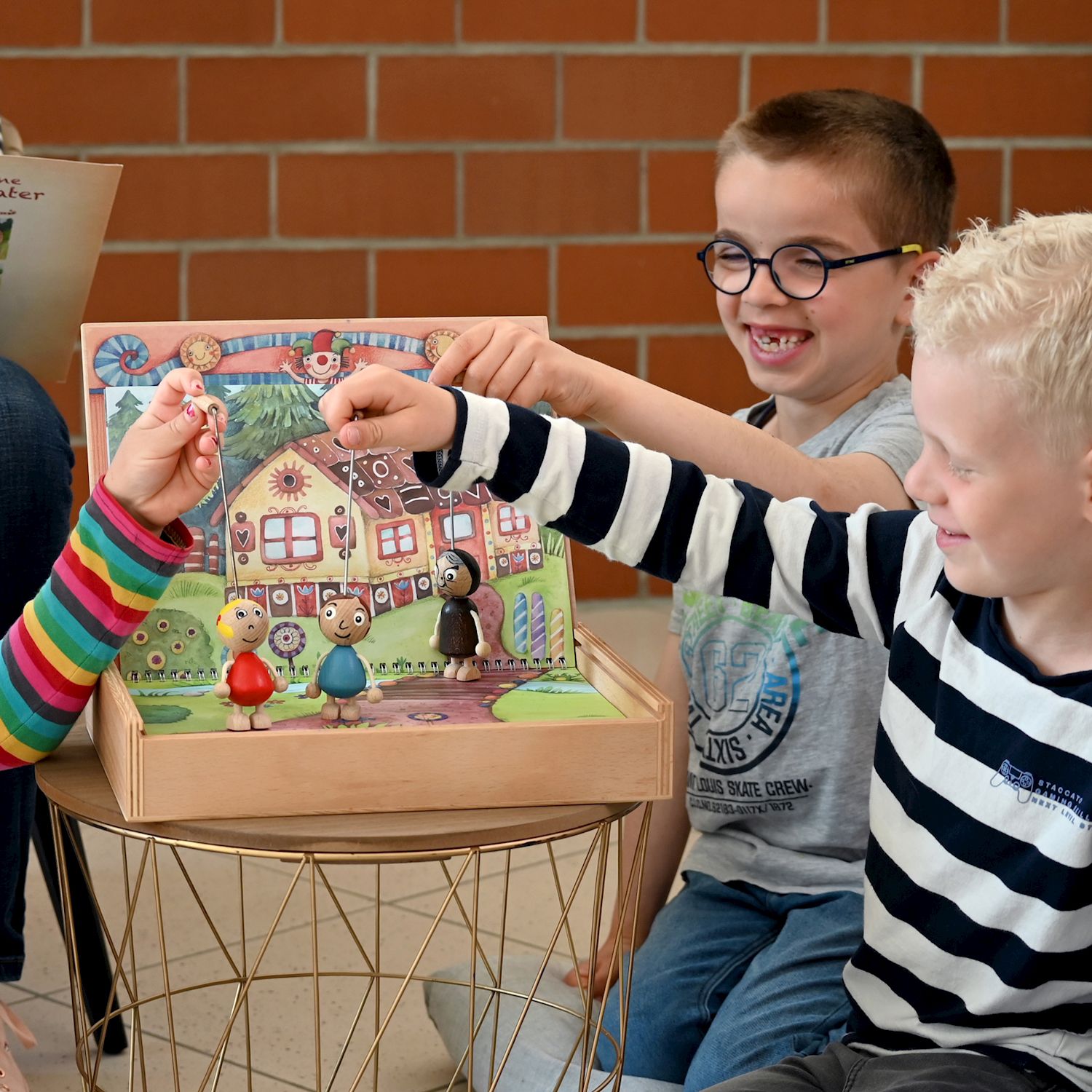 Das kleine Buchtheater - 3 Märchen mit 7 Holzfiguren