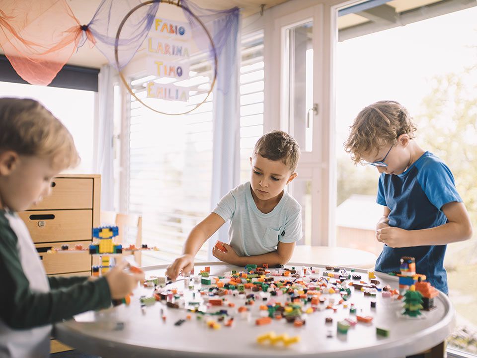 Lernen durch Bauchspielzeug