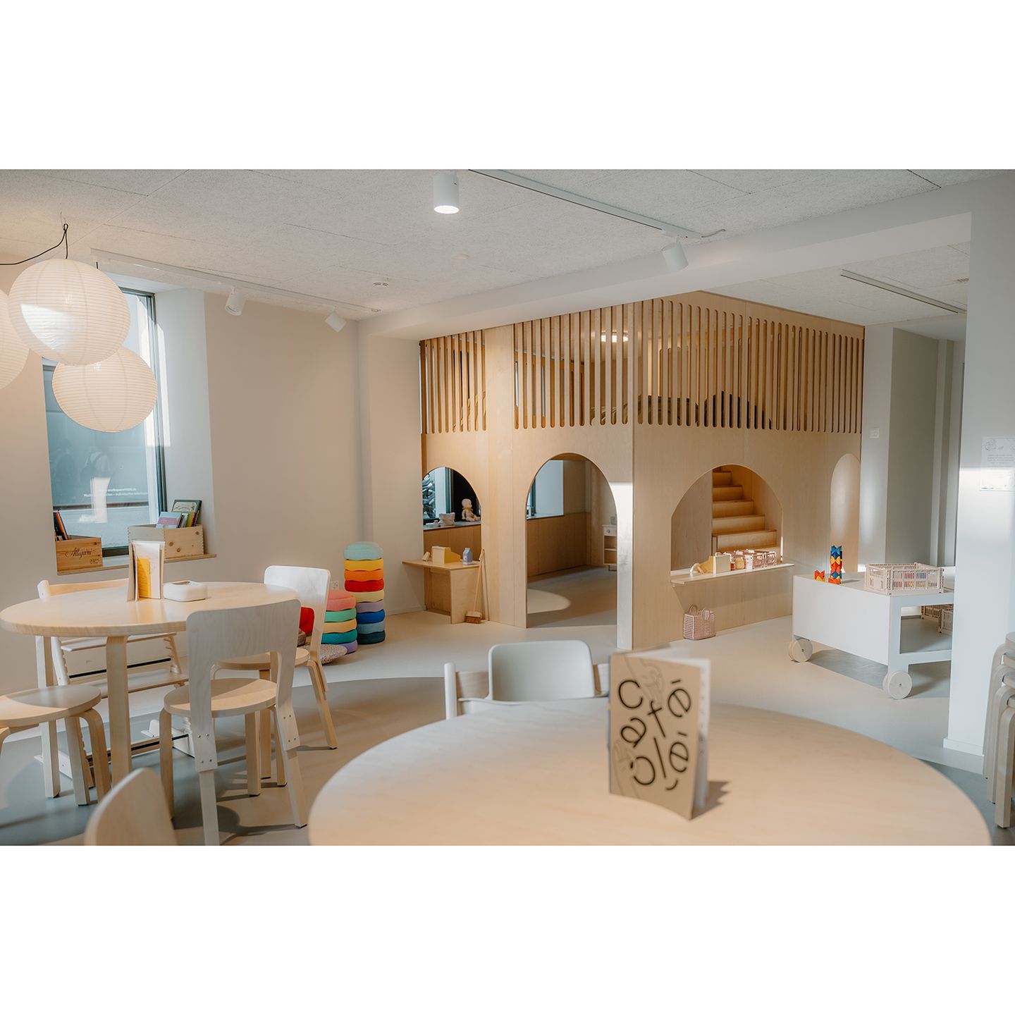 Holz-Spielhaus "swiss made"