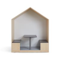 Häuschen mit Tisch und Bänken, Sitzhöhe 35 cm, Tischhöhe 60 cm