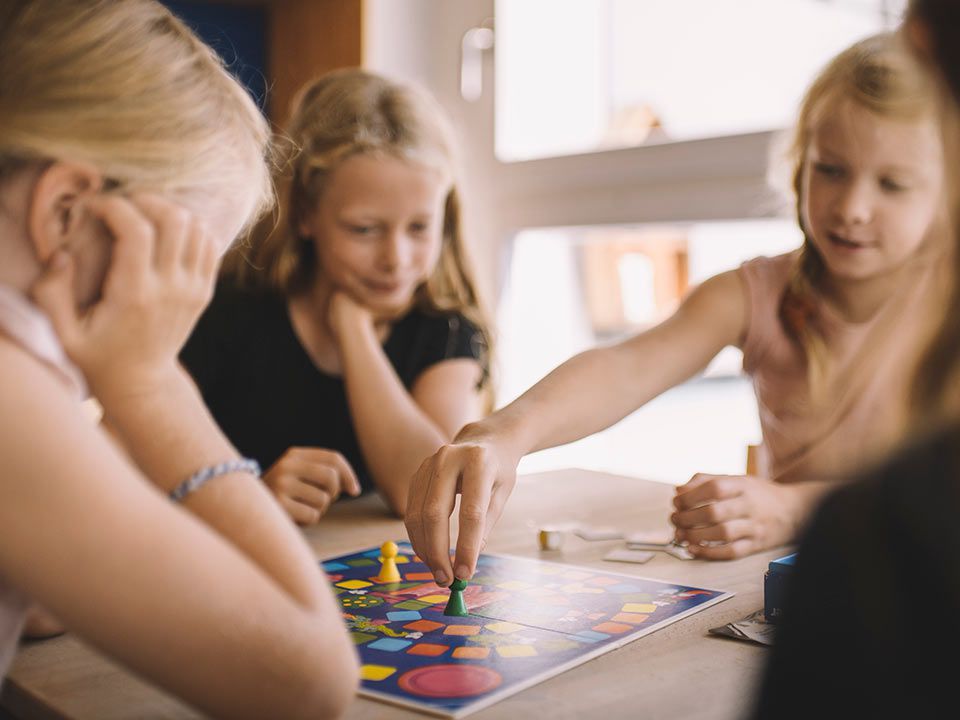 Spielen fördert schulische Kompetenzen