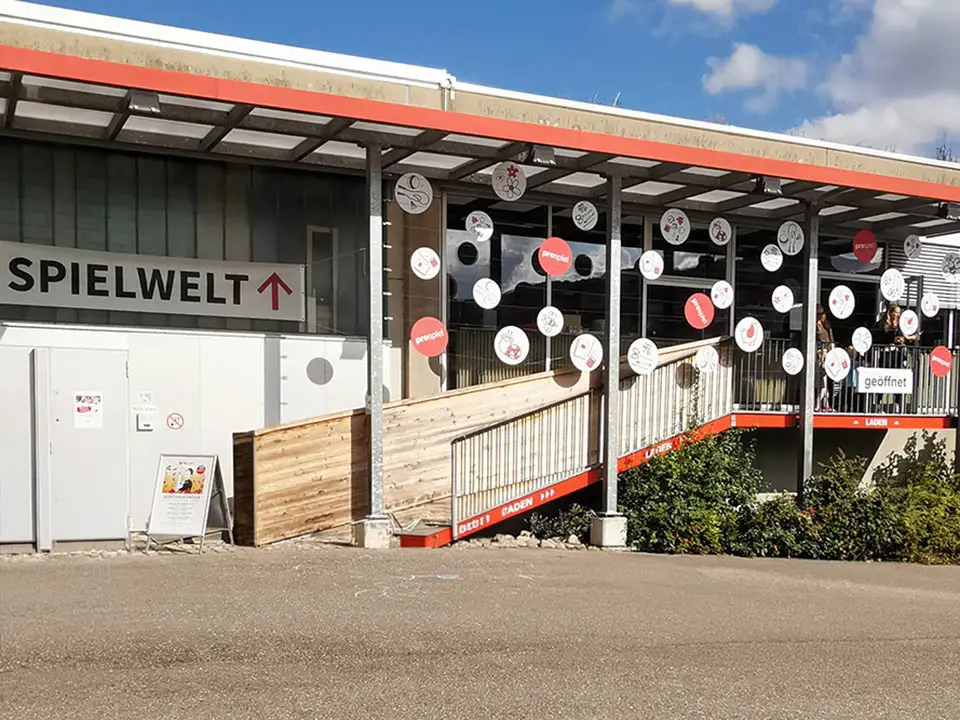 laden-aussen.jpg