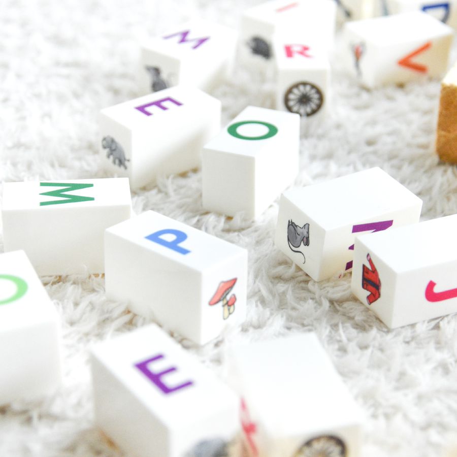Erstes Lernen Buchstaben