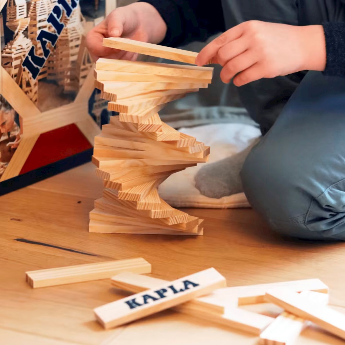 Kapla Bauholz, 200 Stk. in Kartontrommel