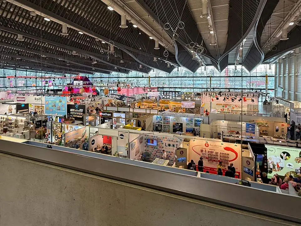 spielwarenmesse-innenraum.jpg