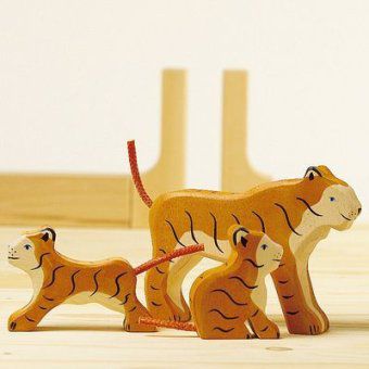 Tiger stehend