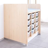 Abschlussseite über Arbeitsplatte in 0001 Ahorn, T 90 cm