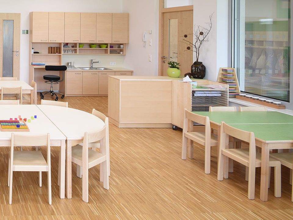 Kindergartentisch, Schultisch, Schülerpult