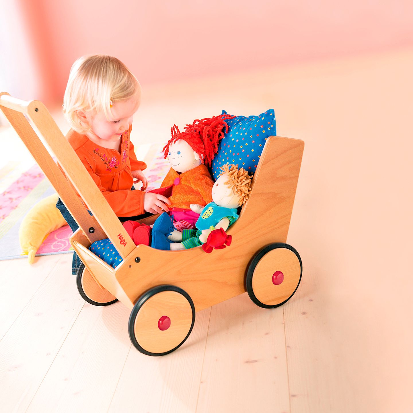 Puppenwagen mit Bett natur