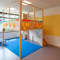 Raumhaus Modell Hainzenbach 4, B 278 x H 261-281 x T 235 cm, Podesthöhe 150 cm