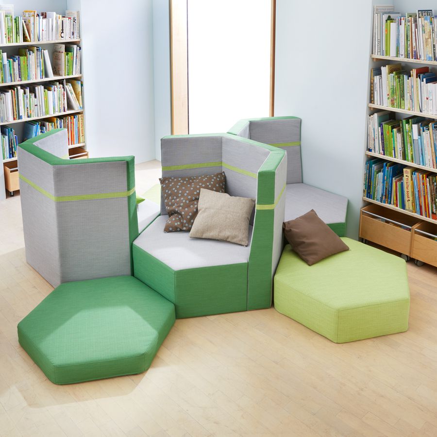 Podest Sechseck mit 2 Rückenlehnen und Stoffbezug