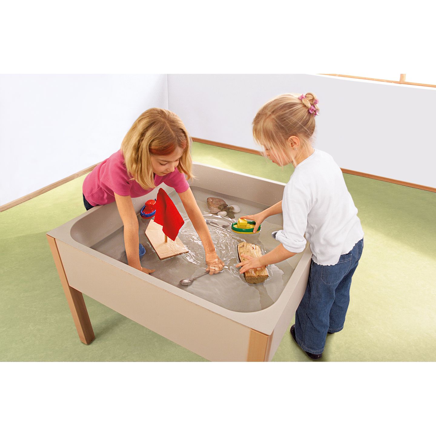 Wasser- und Sandspieltisch